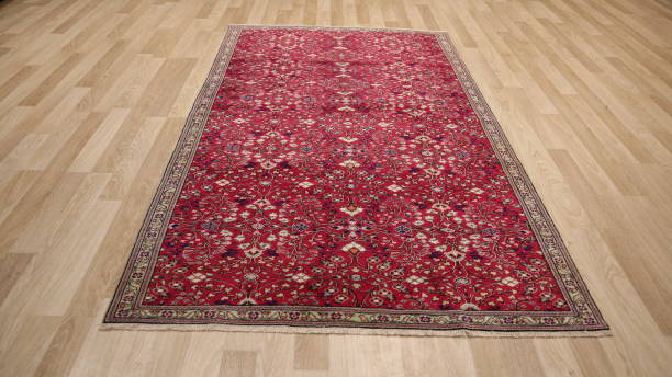 تصویر 2 از فرش دستباف لاکی طرح سنتی رنگ درخشان